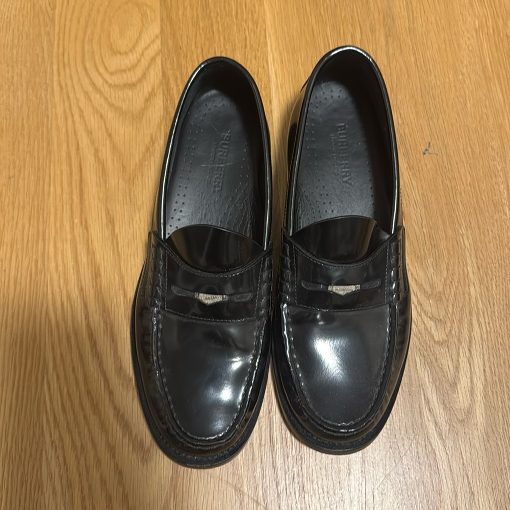BURBERRY black patent leather penny loafers size 37.5. Only worn once!!